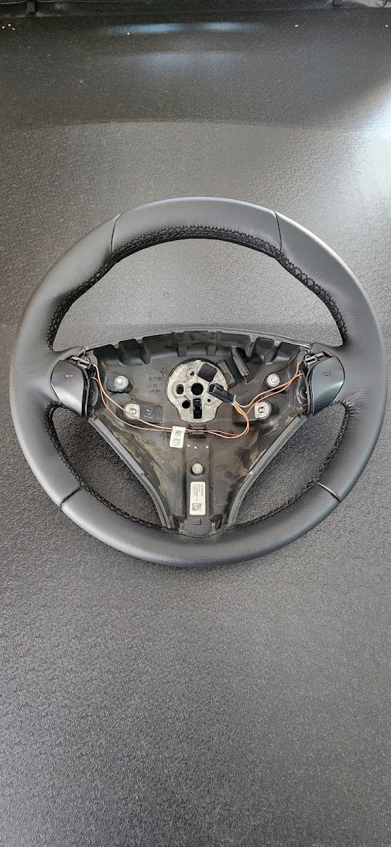 Volante automotivo com novo revestimento